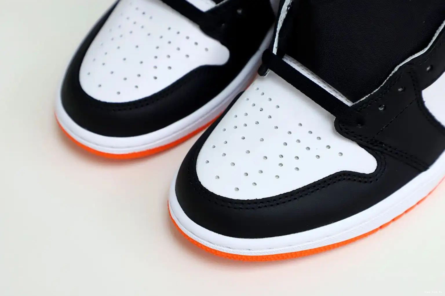 Retro 1 Kimikick Electro Orange' Air Jordan OG High 0702
